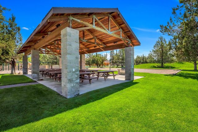 10990 Desert Sky Loop, Redmond, OR 97756