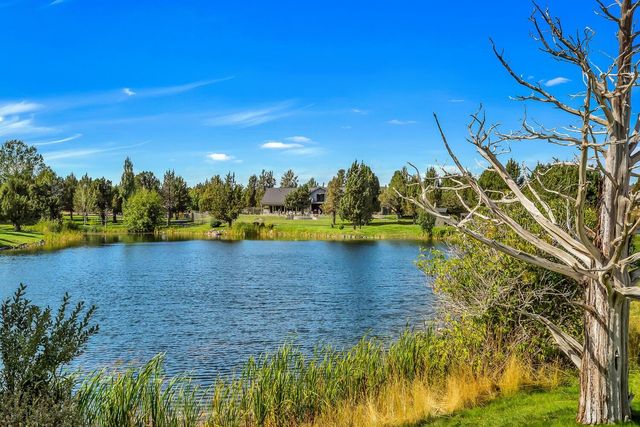 10990 Desert Sky Loop, Redmond, OR 97756