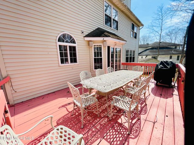 405 Lawrence Avenue, Oakhurst, NJ 07755