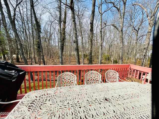 405 Lawrence Avenue, Oakhurst, NJ 07755