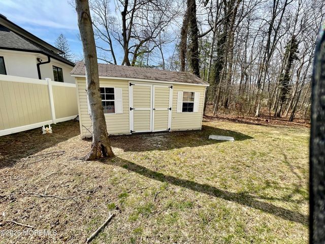 405 Lawrence Avenue, Oakhurst, NJ 07755