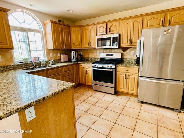 405 Lawrence Avenue, Oakhurst, NJ 07755