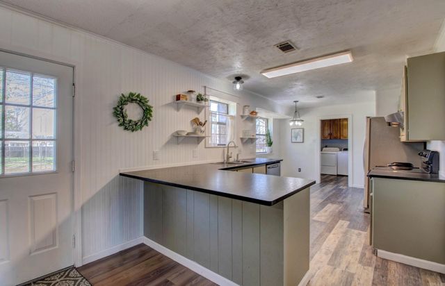 38 Country Wood Street, Cabot, AR 72023