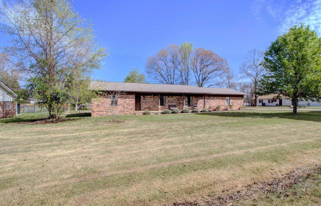 38 Country Wood Street, Cabot, AR 72023