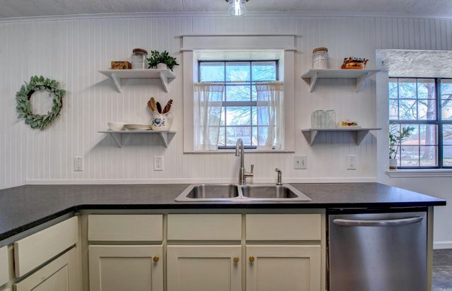 38 Country Wood Street, Cabot, AR 72023