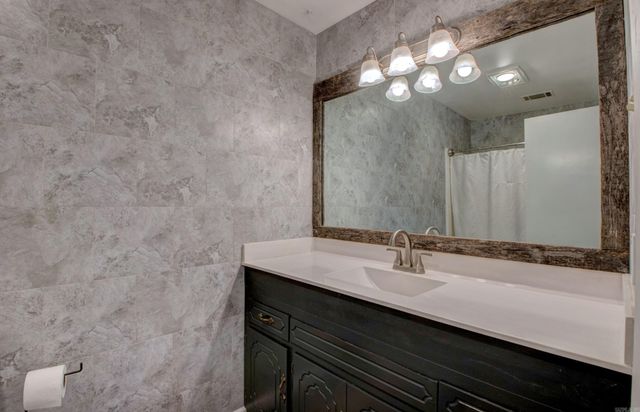 38 Country Wood Street, Cabot, AR 72023