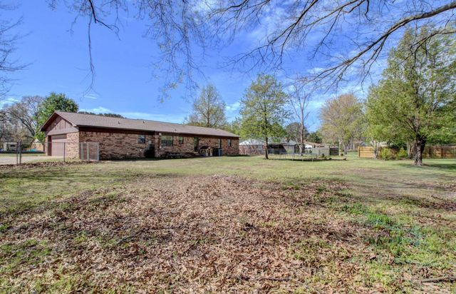 38 Country Wood Street, Cabot, AR 72023