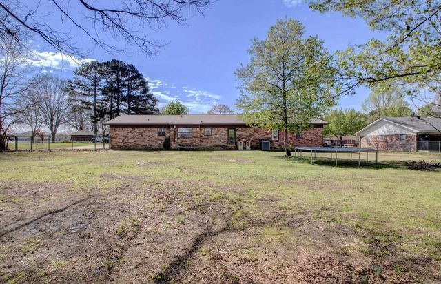 38 Country Wood Street, Cabot, AR 72023