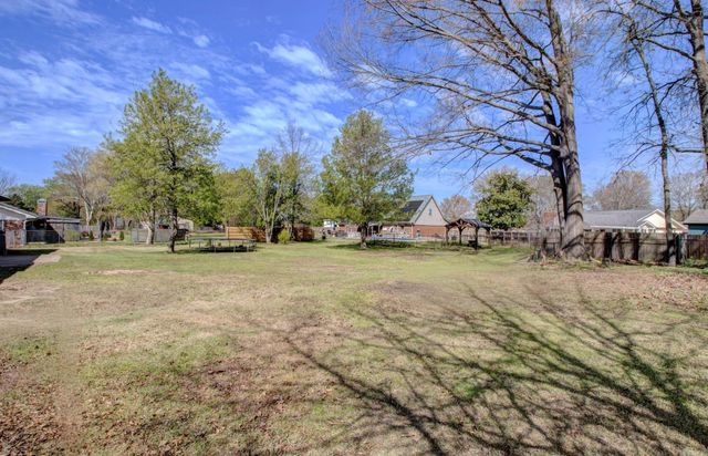 38 Country Wood Street, Cabot, AR 72023