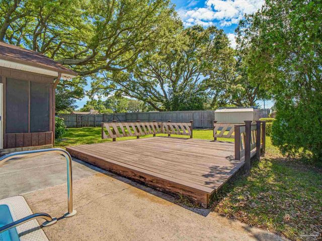 2636 Tinosa Cir, Pensacola, FL 32526