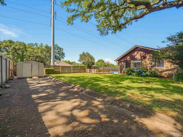 2636 Tinosa Cir, Pensacola, FL 32526