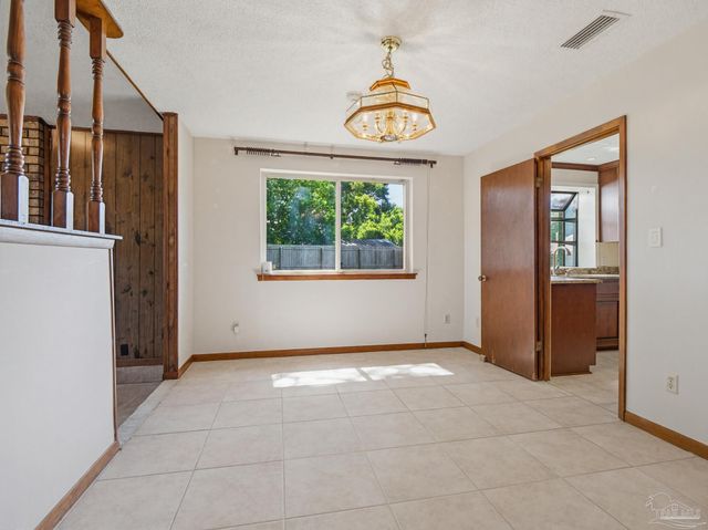 2636 Tinosa Cir, Pensacola, FL 32526
