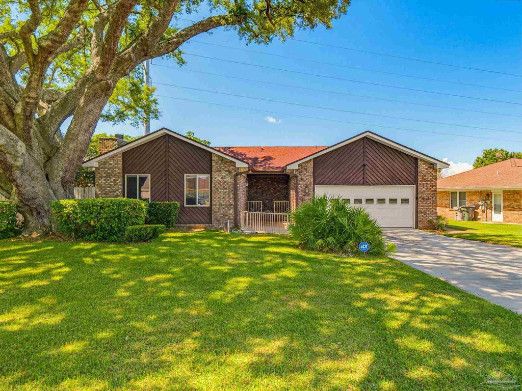 2636 Tinosa Cir, Pensacola, FL 32526
