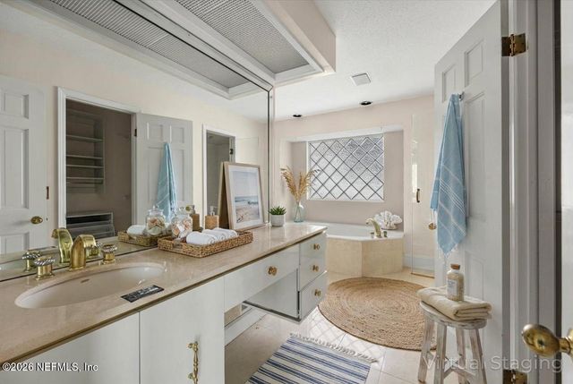 5043 MARINERS POINT Drive, Jacksonville, FL 32225