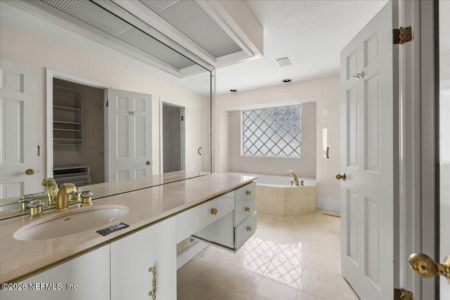 5043 MARINERS POINT Drive, Jacksonville, FL 32225