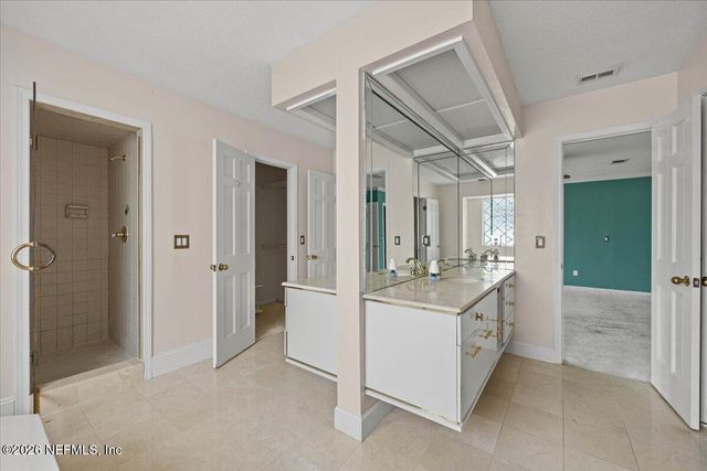 5043 MARINERS POINT Drive, Jacksonville, FL 32225