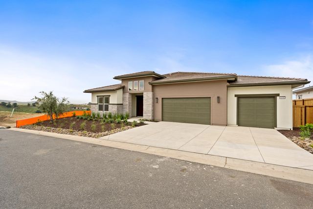 8198 Iron Creek Drive, Friant, CA 93626