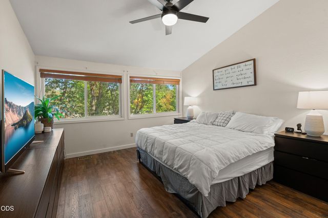 521 Sunrise Avenue, Medford, OR 97504