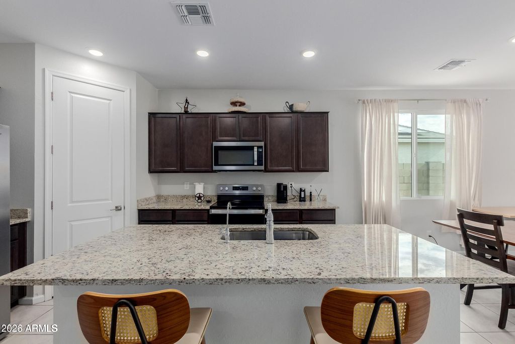 24529 W MOHAVE Street, Buckeye, AZ 85326 — photo 4
