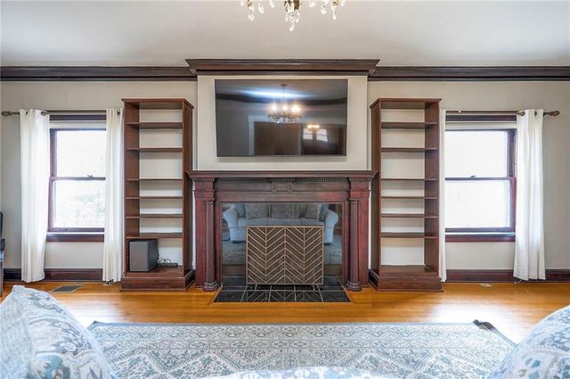 710 E Armour Boulevard, Kansas City, MO 64109