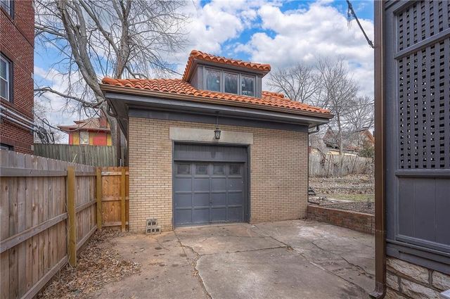 710 E Armour Boulevard, Kansas City, MO 64109