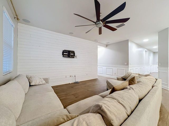 10445 FLAGSTAFF FALLS AVENUE, Riverview, FL 33578