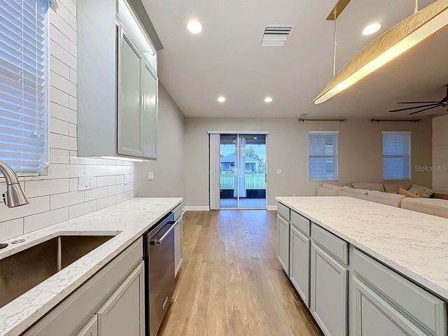 10445 FLAGSTAFF FALLS AVENUE, Riverview, FL 33578