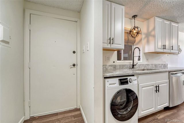 2700 S Holly Street 100, Denver, CO 80222