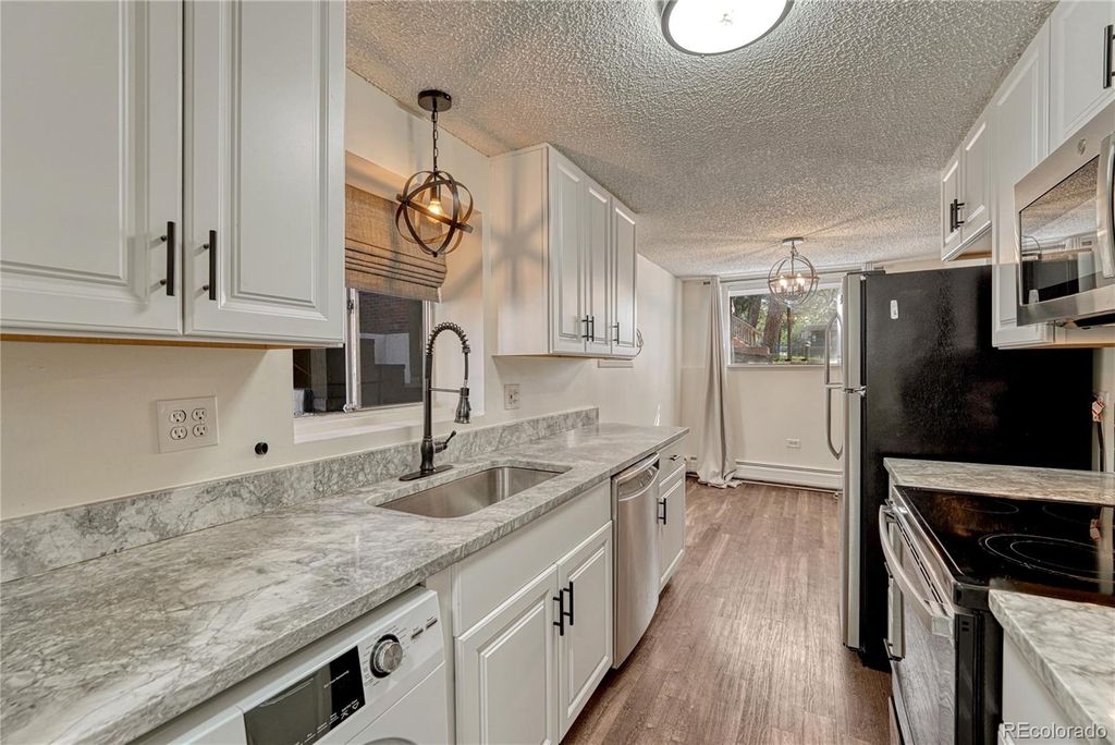 2700 S Holly Street 100, Denver, CO 80222