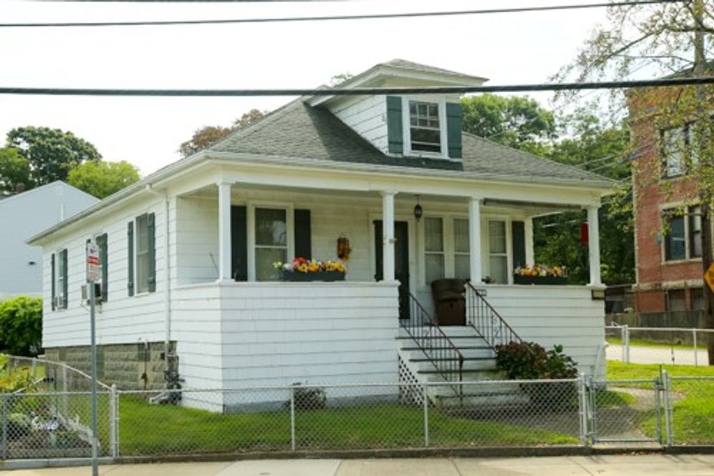 2641 North Main Street, Fall River, MA 02720