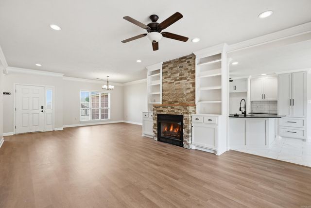 3660 Irby Dr, Conway, AR 72034