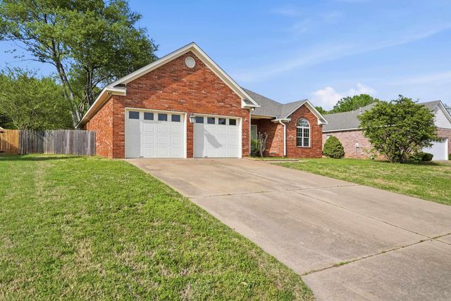 3660 Irby Dr, Conway, AR 72034
