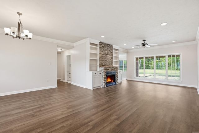 3660 Irby Dr, Conway, AR 72034