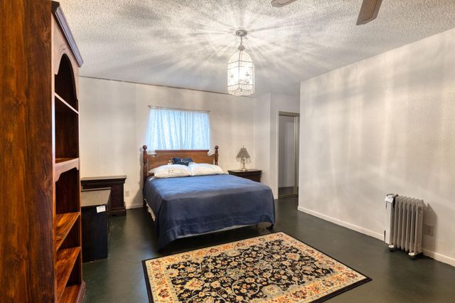 518 W Prairie Lea ST, Lockhart, TX 78644