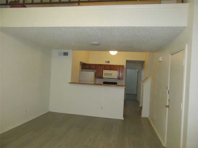13211 Emily Road 1211, Dallas, TX 75240