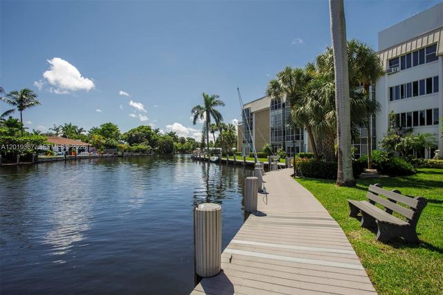 2970 NE 16th Ave 208, Oakland Park, FL 33334