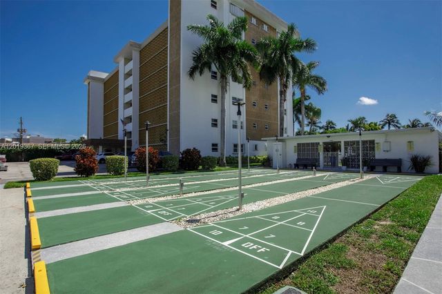2970 NE 16th Ave 208, Oakland Park, FL 33334
