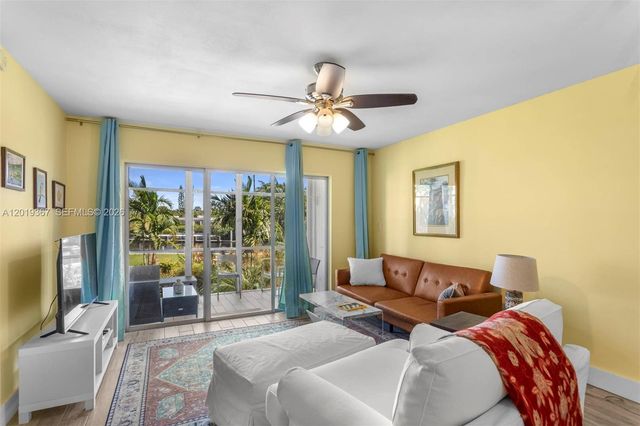 2970 NE 16th Ave 208, Oakland Park, FL 33334
