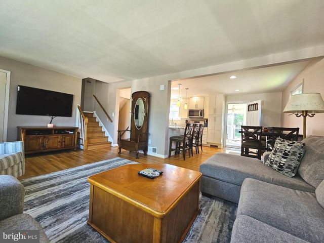 305 ORLEY RD, Catonsville, MD 21228