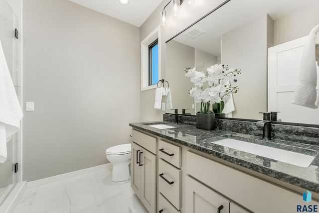 405 N Sunshine Ave Avenue, Brandon, SD 57005