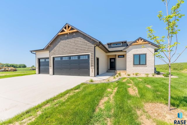 405 N Sunshine Ave Avenue, Brandon, SD 57005