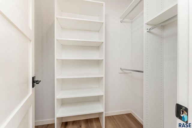 405 N Sunshine Ave Avenue, Brandon, SD 57005