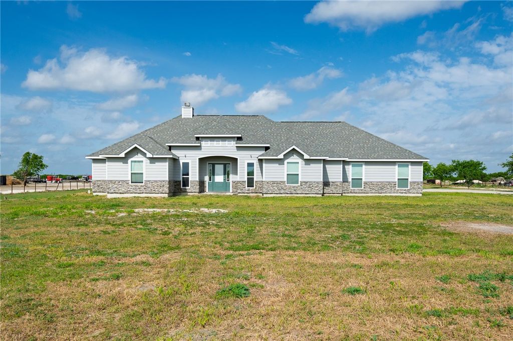 4331 Callicoatte, Robstown, TX 78380