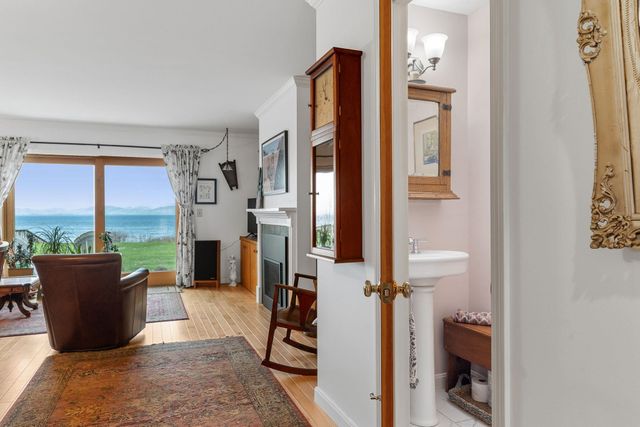27 Northshore Drive, Burlington, VT 05401