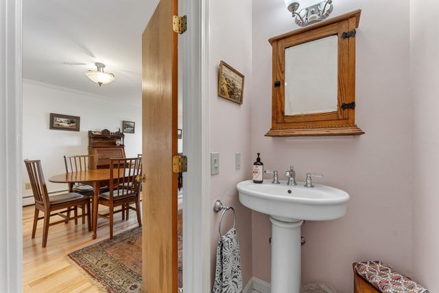 27 Northshore Drive, Burlington, VT 05401