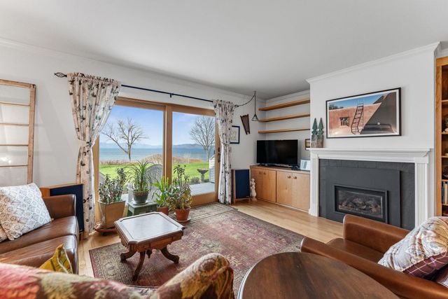 27 Northshore Drive, Burlington, VT 05401