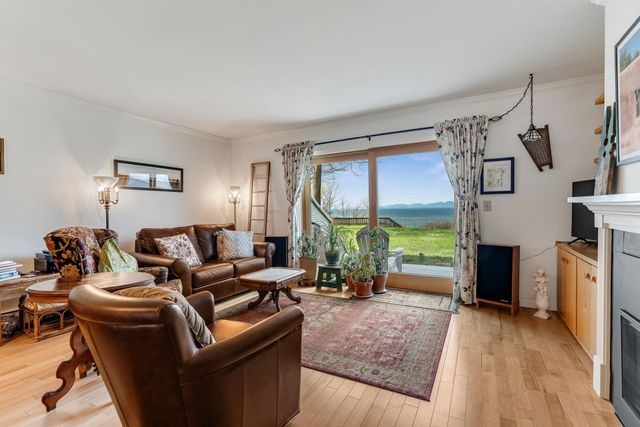 27 Northshore Drive, Burlington, VT 05401