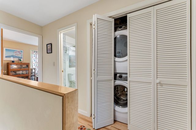 27 Northshore Drive, Burlington, VT 05401