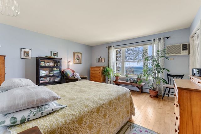 27 Northshore Drive, Burlington, VT 05401