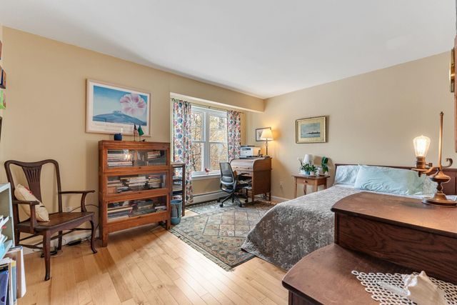 27 Northshore Drive, Burlington, VT 05401